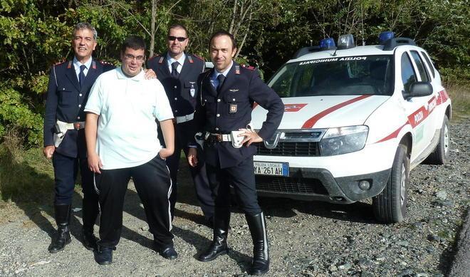 Anziano si perde nel bosco: salvato 