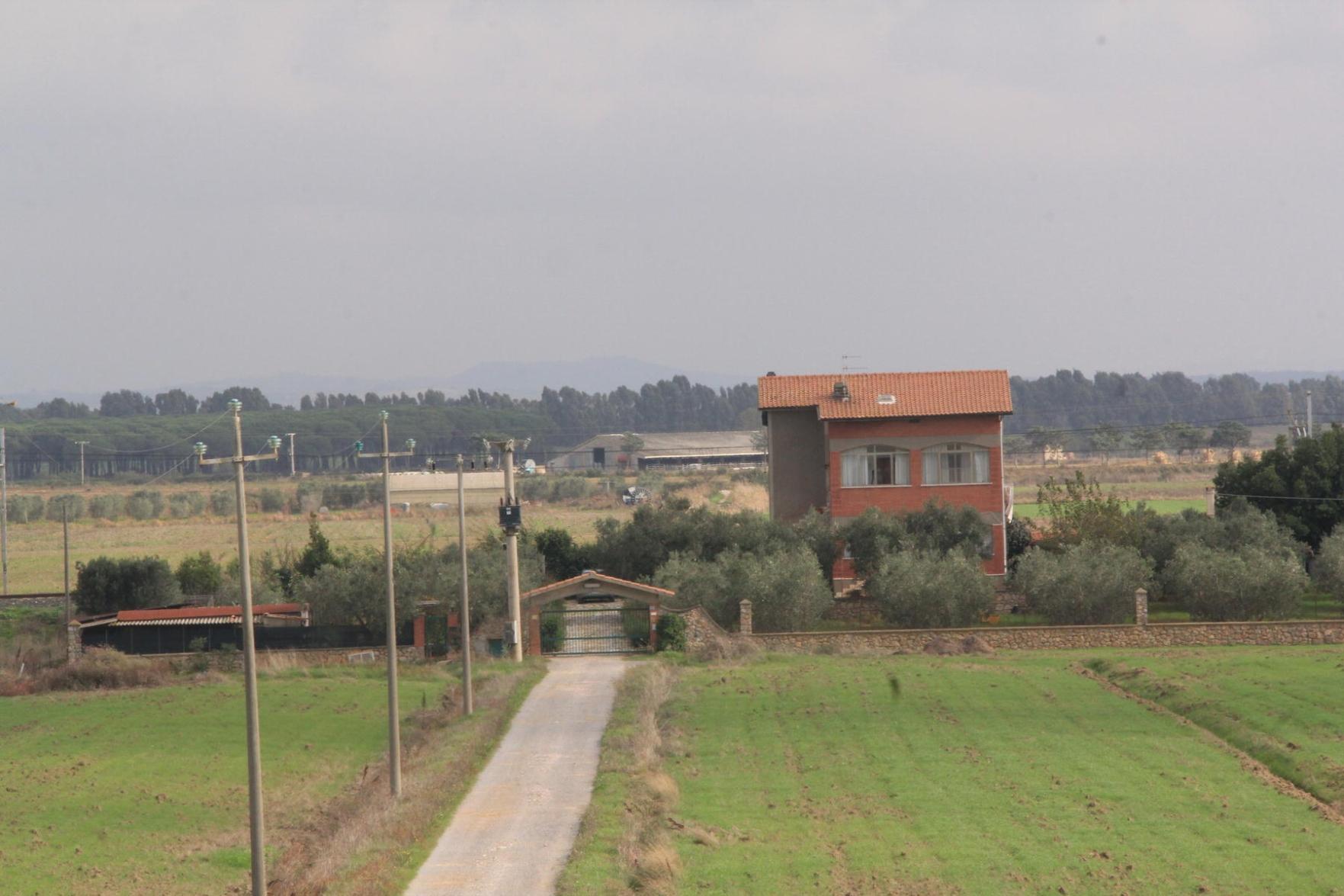 Largo, passa l’autostrada: giù case e capannoni 