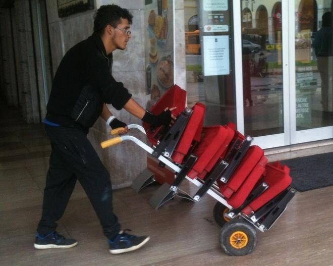 Chiuso il cinema Grande, dipendenti a casa 