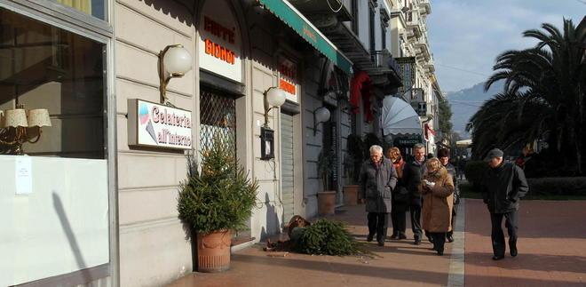 Bar storici aperti a Natale dopo un inverno “al buio” 