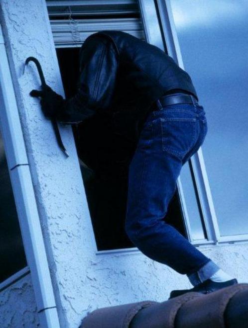 Narcotizzati e derubati dopo la morte del figlio 