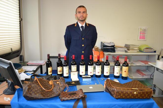 Nel trolley bottiglie di vino rubate, restituita la refurtiva dopo 4 mesi 