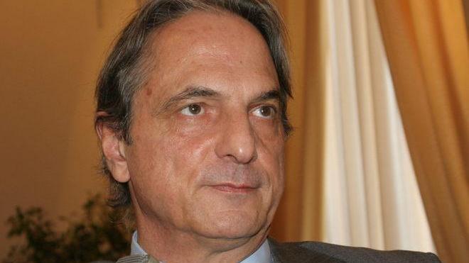 Pignorata l’intera indennità del sindaco di Prato Roberto Cenni