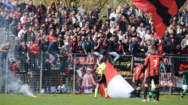 Lucchese, squalificato il campo