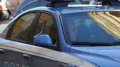 Ai domiciliari ma cade in via Roma: portata all’ospedale