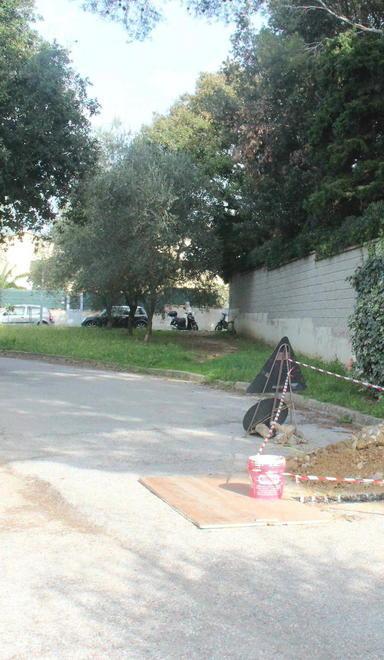 Infortunio gli crolla muretto addosso