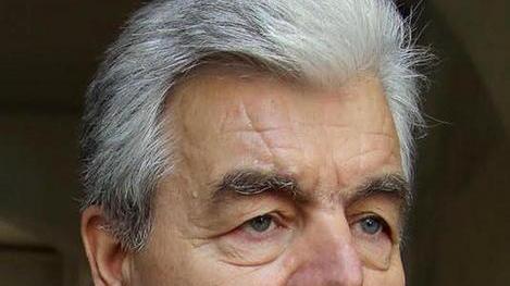 La commissione alza il punteggio delle risposte positive