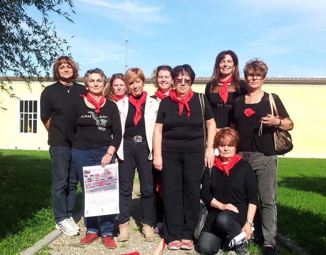 Scarpette rosse contro la violenza sulle donne