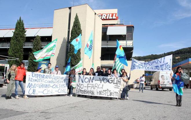 Sciopero del “caffè sospeso”: all’Autogrill la protesta dei dipendenti dei pubblici esercizi 