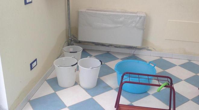 Scuole nuove ma sempre allagate, la denuncia del Pdl