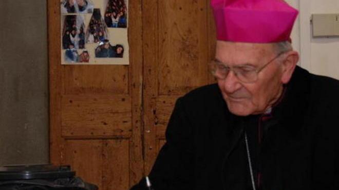 Pontedera in lutto, morto monsignor Vasco Bertelli