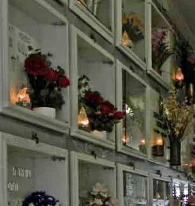 Anche i lumini del cimitero sono più cari