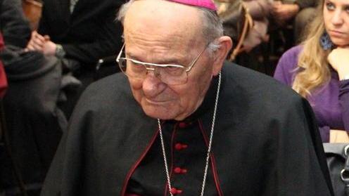 L’addio al vescovo che stava con la gente e parlava ai giovani