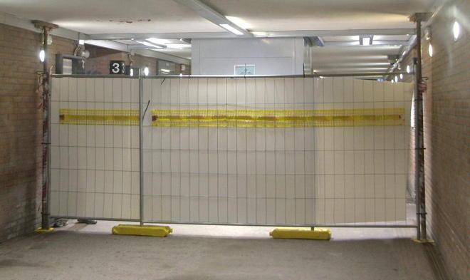Stazione divisa in due, caos per chi usa il treno 