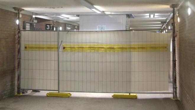 Stazione divisa in due, caos per chi usa il treno