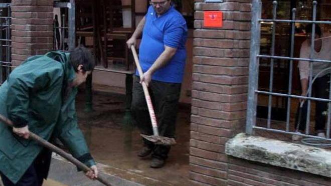 Troppe case (e tombature) abusive
