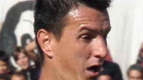 «Era ammonito, mi ha toccato e sono caduto»