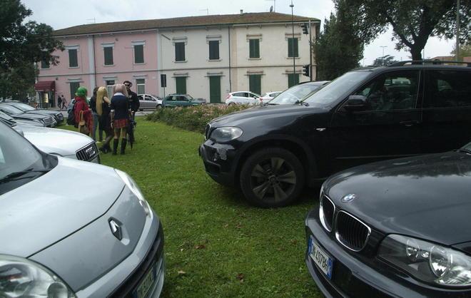 Multe ai venditori senza licenza 