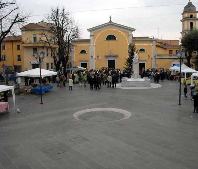 Da domani il mercatino di Natale in piazza Finelli