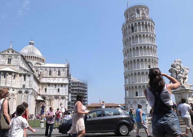 «Non dovete raddrizzare la Torre» 