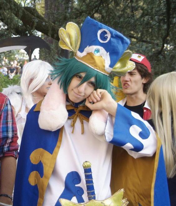 Cosplay rubati sulle auto in sosta nelle traverse vicino alla stazione