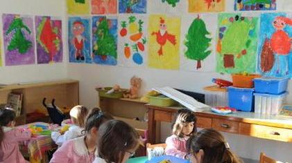 Bimbi dell’asilo, lunedì si torna a scuola