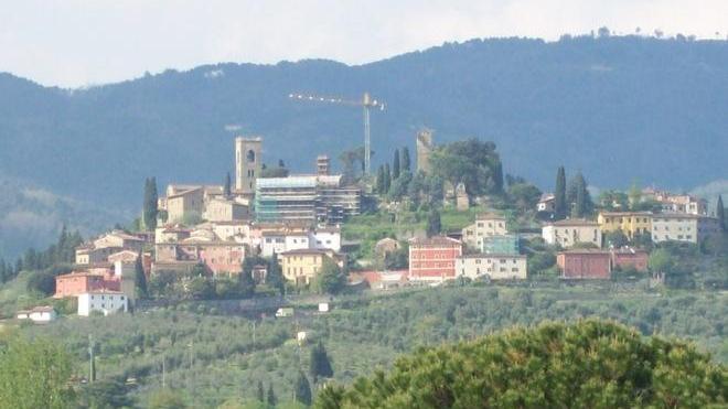 Spaccano il vetro per rubare il portacicche