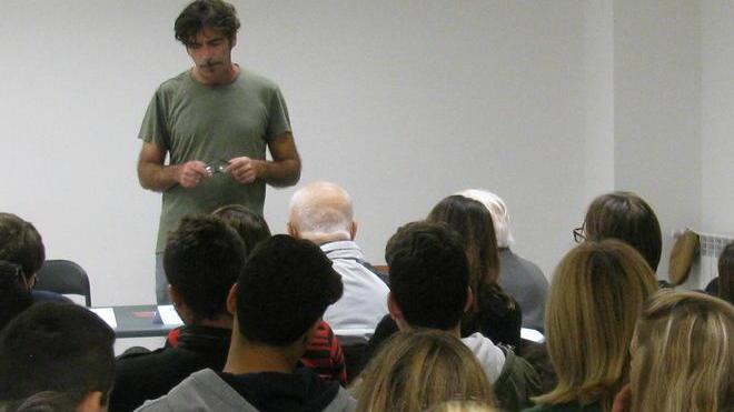 Studenti con Bobo per conoscere il male della guerra
