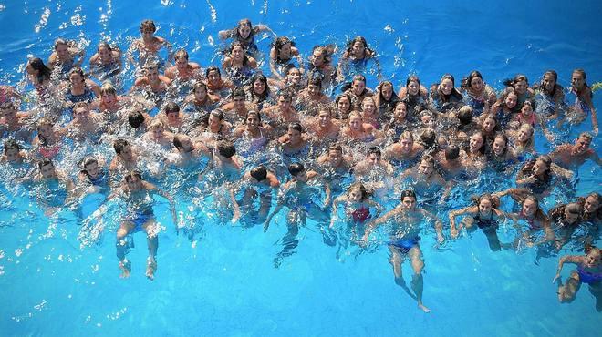 Una festa in famiglia per 450 La Livorno Nuoto si applaude 