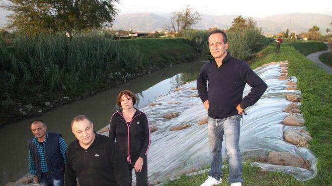 Sprofonda l’argine del Calice all’altezza del canile - FOTO