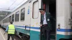 Trenitalia: “Biglietti più cari per i pendolari”. E Rossi s’infuria
