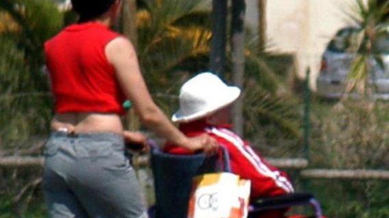 Offerte di lavoro da mezza Italia per la giovane colf maltrattata
