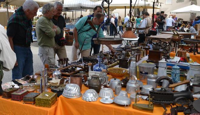 Ecco lo Sbaratto con i “tesori” trovati in soffitta
