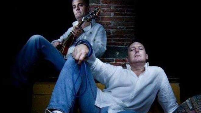 Trees Of Mint chitarra elettrica e loop machine