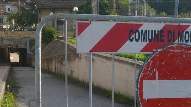 C’è il sole ma a San Romano il sottopasso è sempre allagato