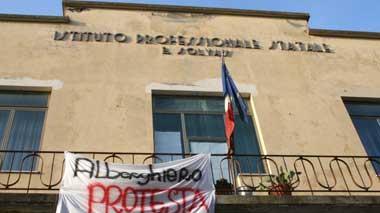 Alberghiero, nuovo corteo Protestano anche i genitori