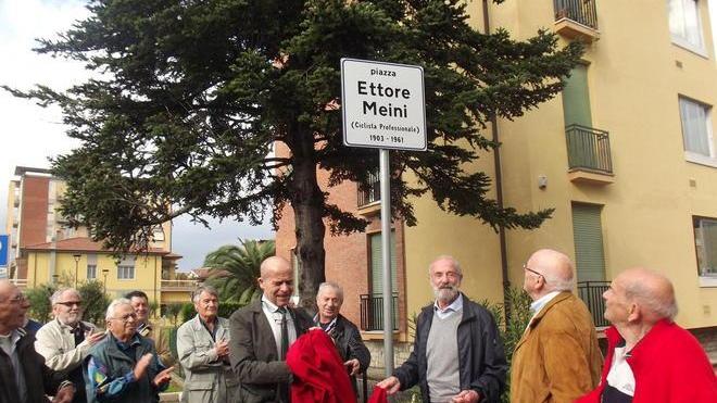 Una piazza intitolata al ciclista Ettore Meini