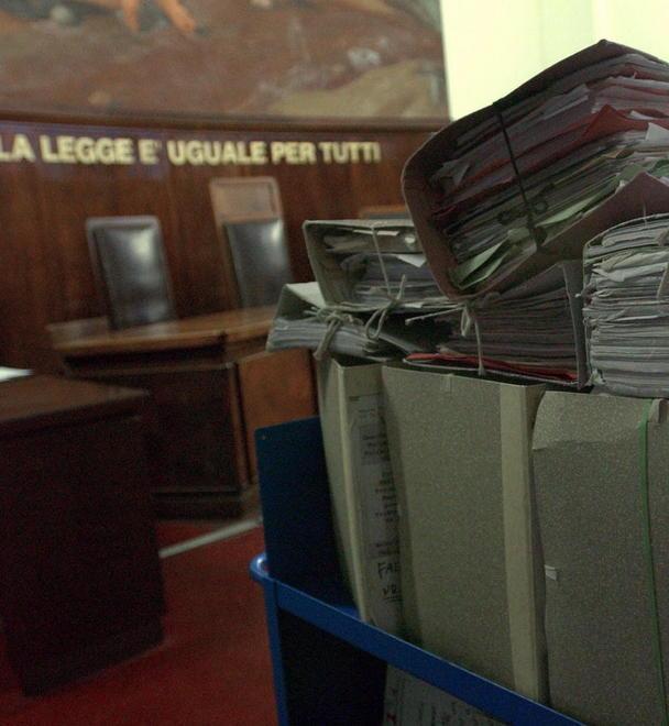 Assenteismo, ex provveditore a giudizio 