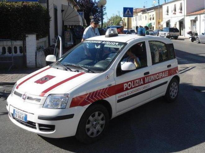Tra negozi e municipale è guerra per le insegne 