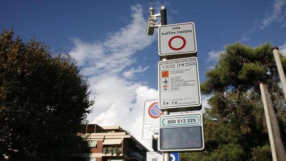 Quattro nuovi varchi elettronici per chiudere la Ztl