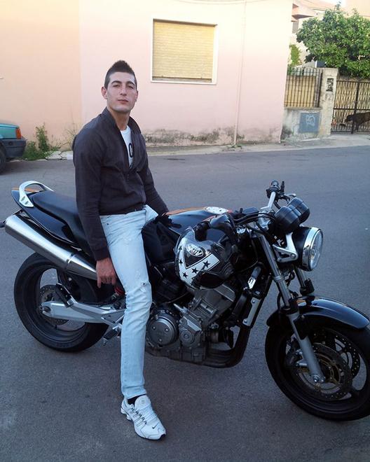 Moto contro Smart, morto il centauro 