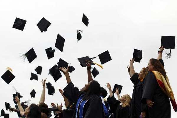 Oltre 3.500 laureati non trovano lavoro, Prato ne occupa il 5% 