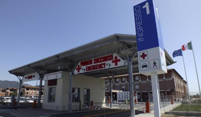 Cascina, cade da una scala va in coma e muore 
