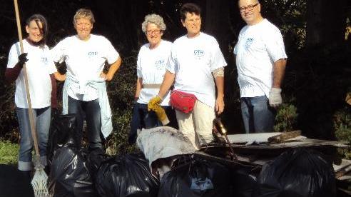 Sacchetti, plastica e cartoni cittadini-spazzini a Vallescaia