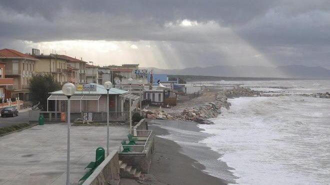Raffiche di vento a 90 chilometri