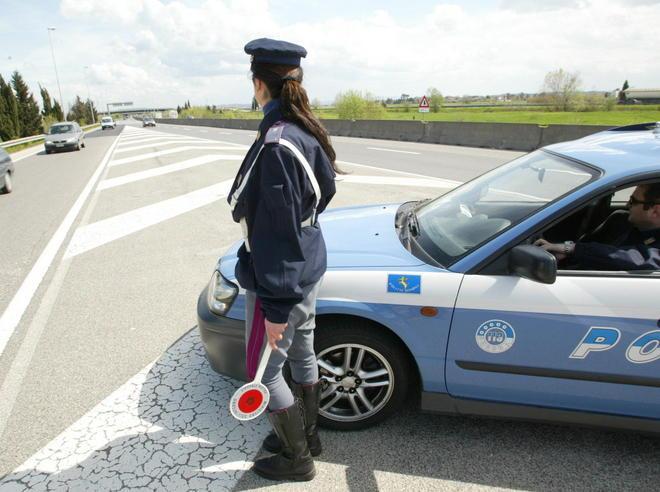 Ladri inseguiti per 100 km fermati e denunciati