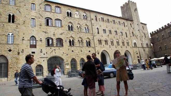 I love Volterra, i turisti aumentano