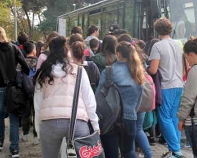 Sull’autobus stretti come sardine, segnalateci cosa non funziona nel trasporto pubblico