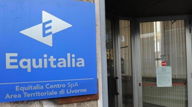 Cinque ventenni indagati per l’assalto alla sede di Equitalia