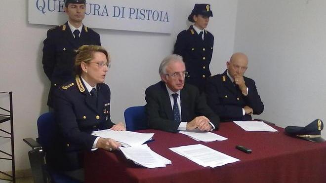 Coltello alla gola al padre ottantenne per avere più soldi
